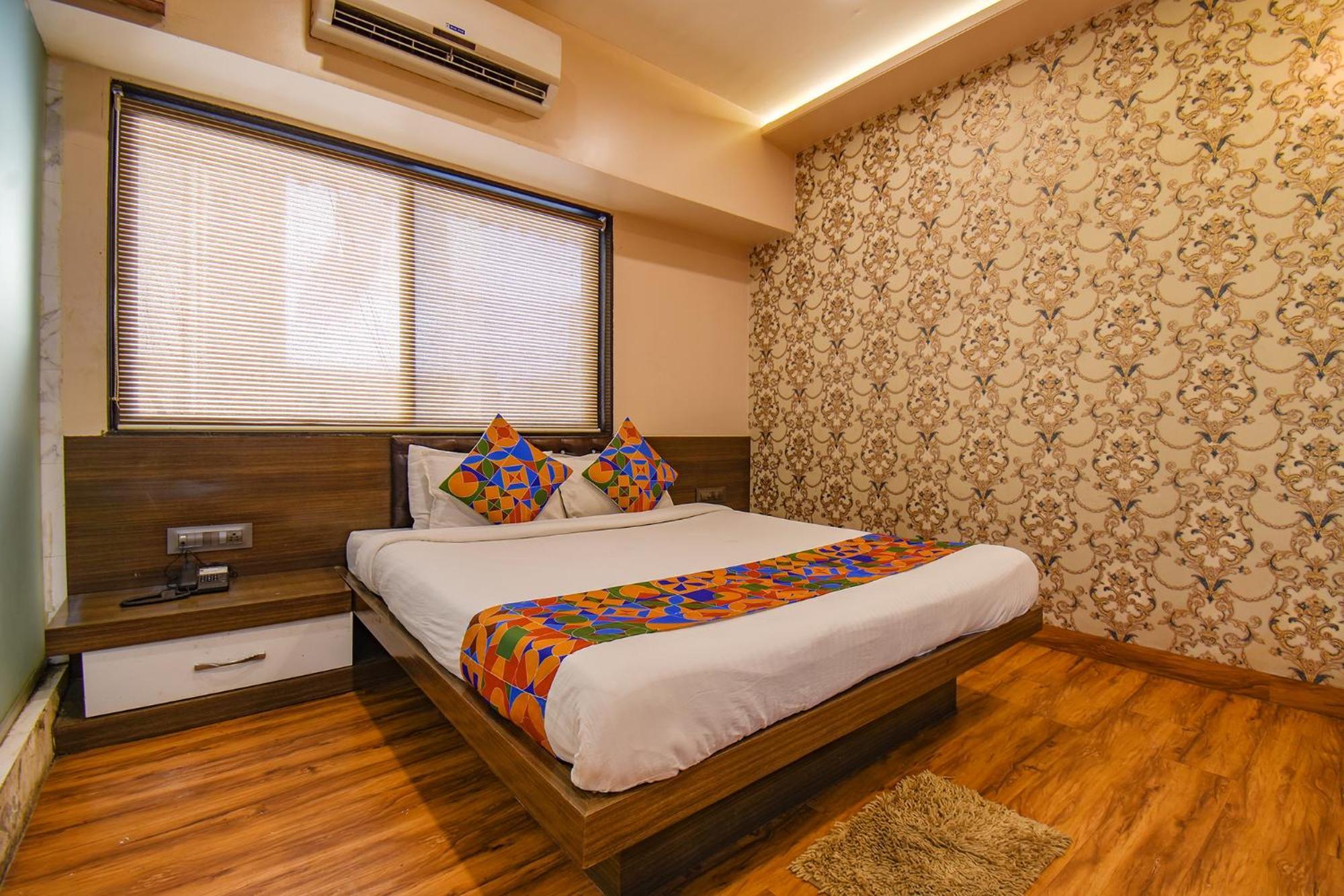 Fabexpress Glory - Nr Skywalk Bridge Hotel Pimpri-Chinchwad Kültér fotó
