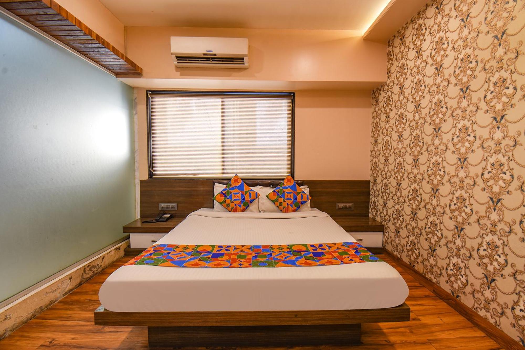Fabexpress Glory - Nr Skywalk Bridge Hotel Pimpri-Chinchwad Kültér fotó