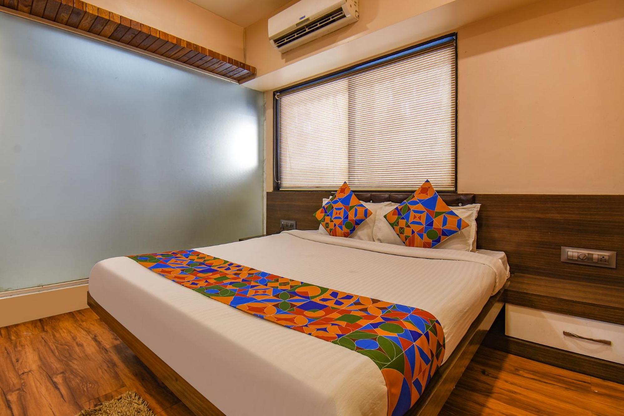 Fabexpress Glory - Nr Skywalk Bridge Hotel Pimpri-Chinchwad Kültér fotó