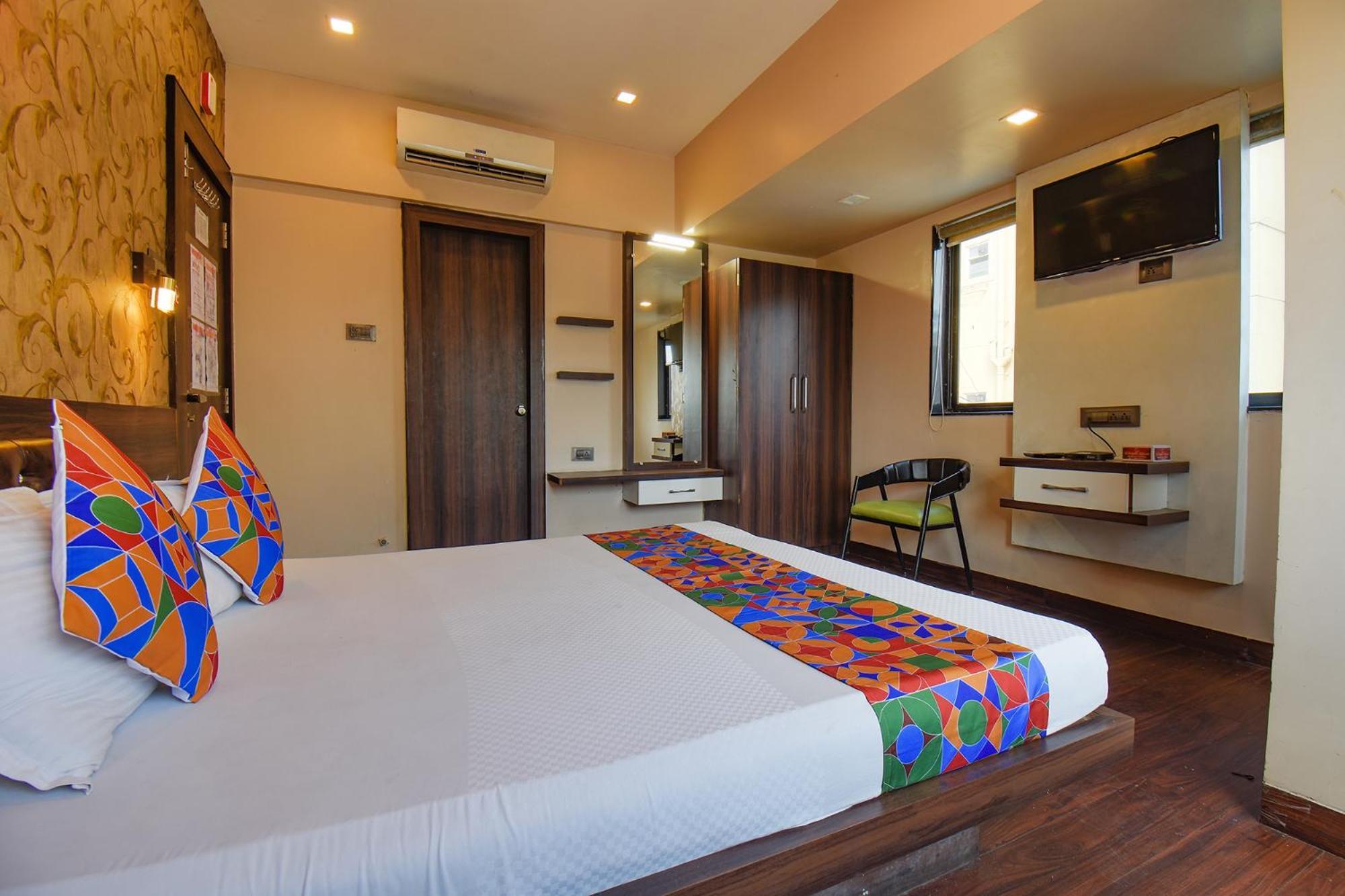 Fabexpress Glory - Nr Skywalk Bridge Hotel Pimpri-Chinchwad Kültér fotó